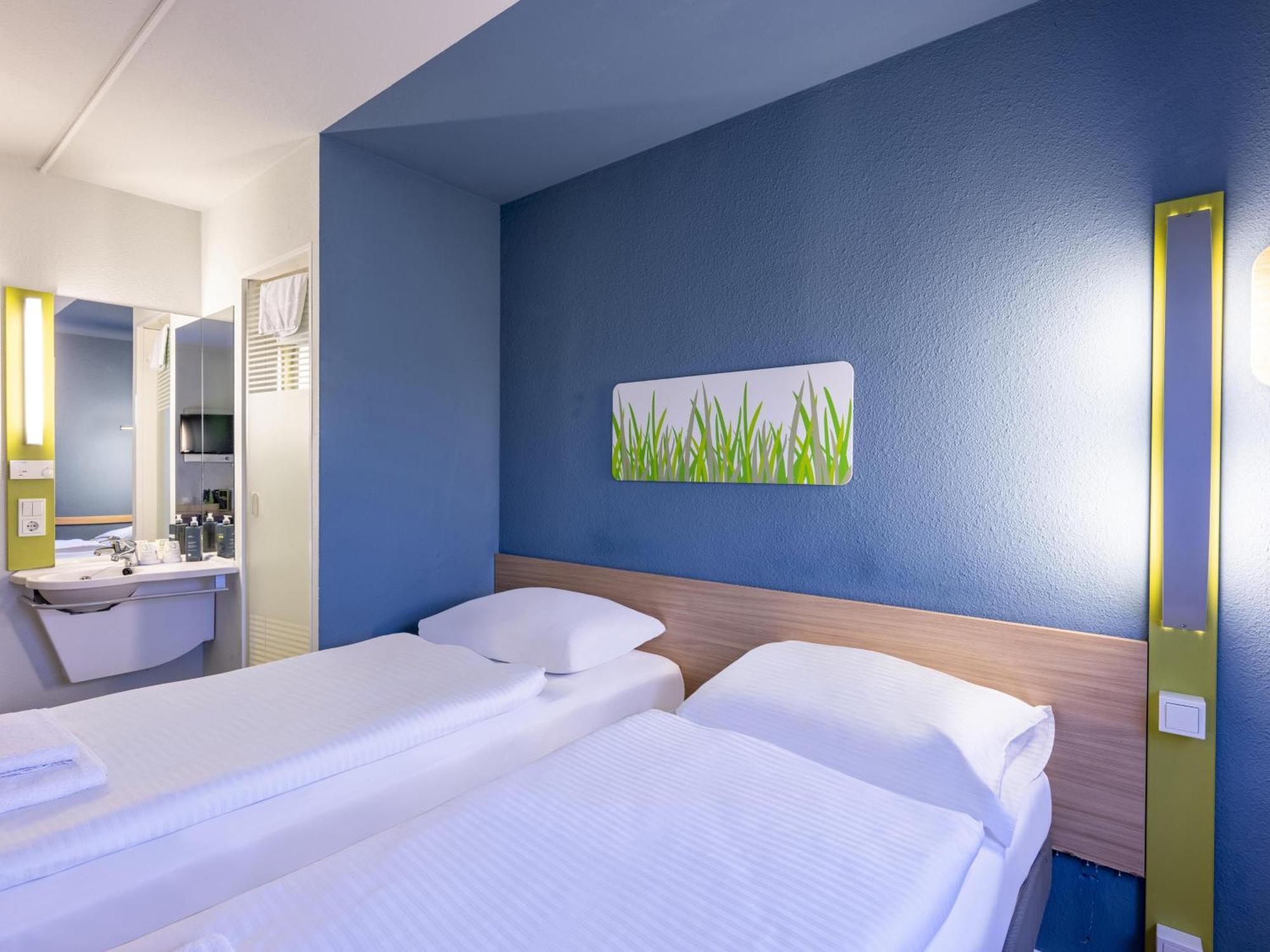 B&B Hotel Giessen-Linden Linden  Bagian luar foto