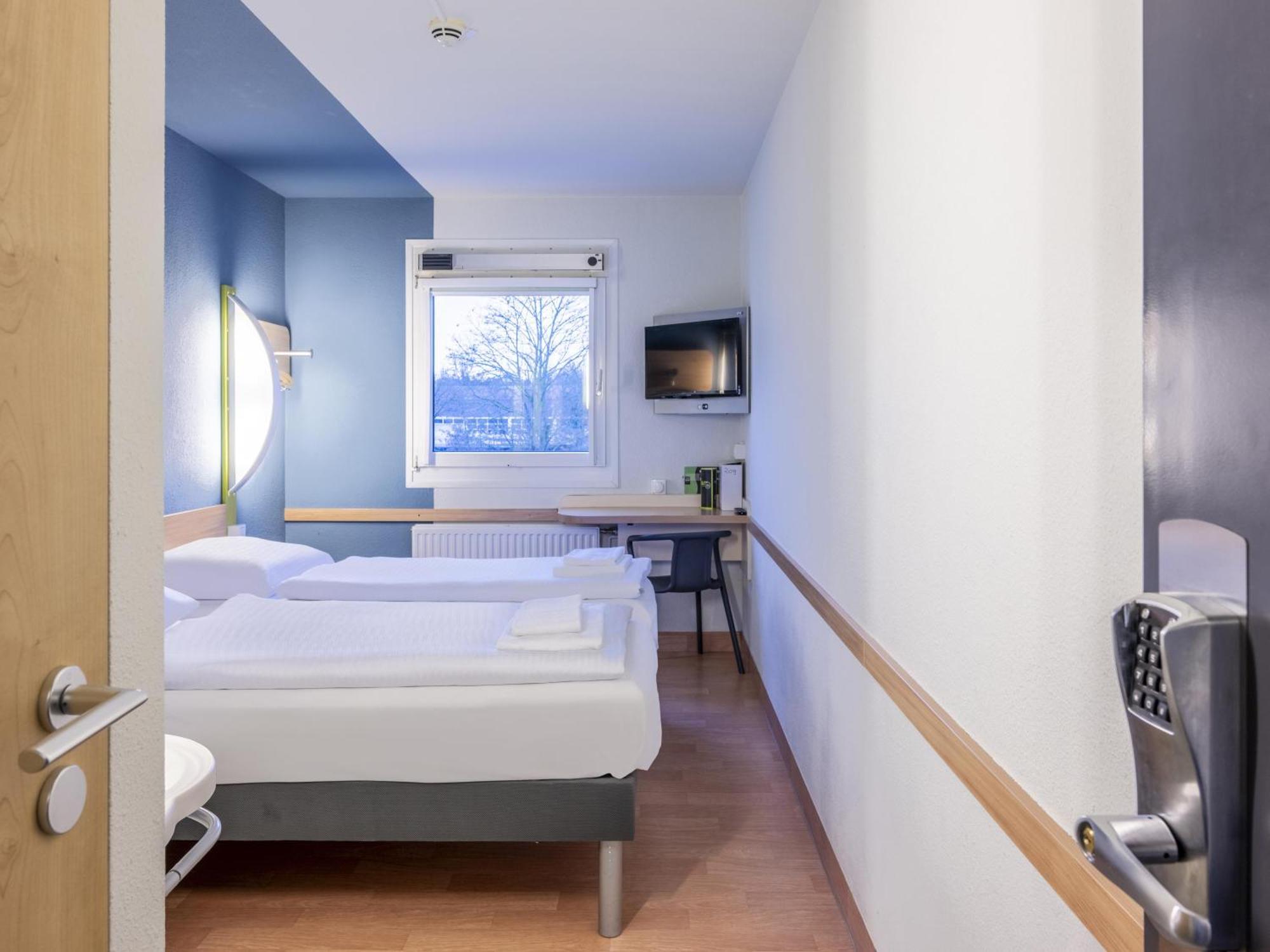 B&B Hotel Giessen-Linden Linden  Bagian luar foto