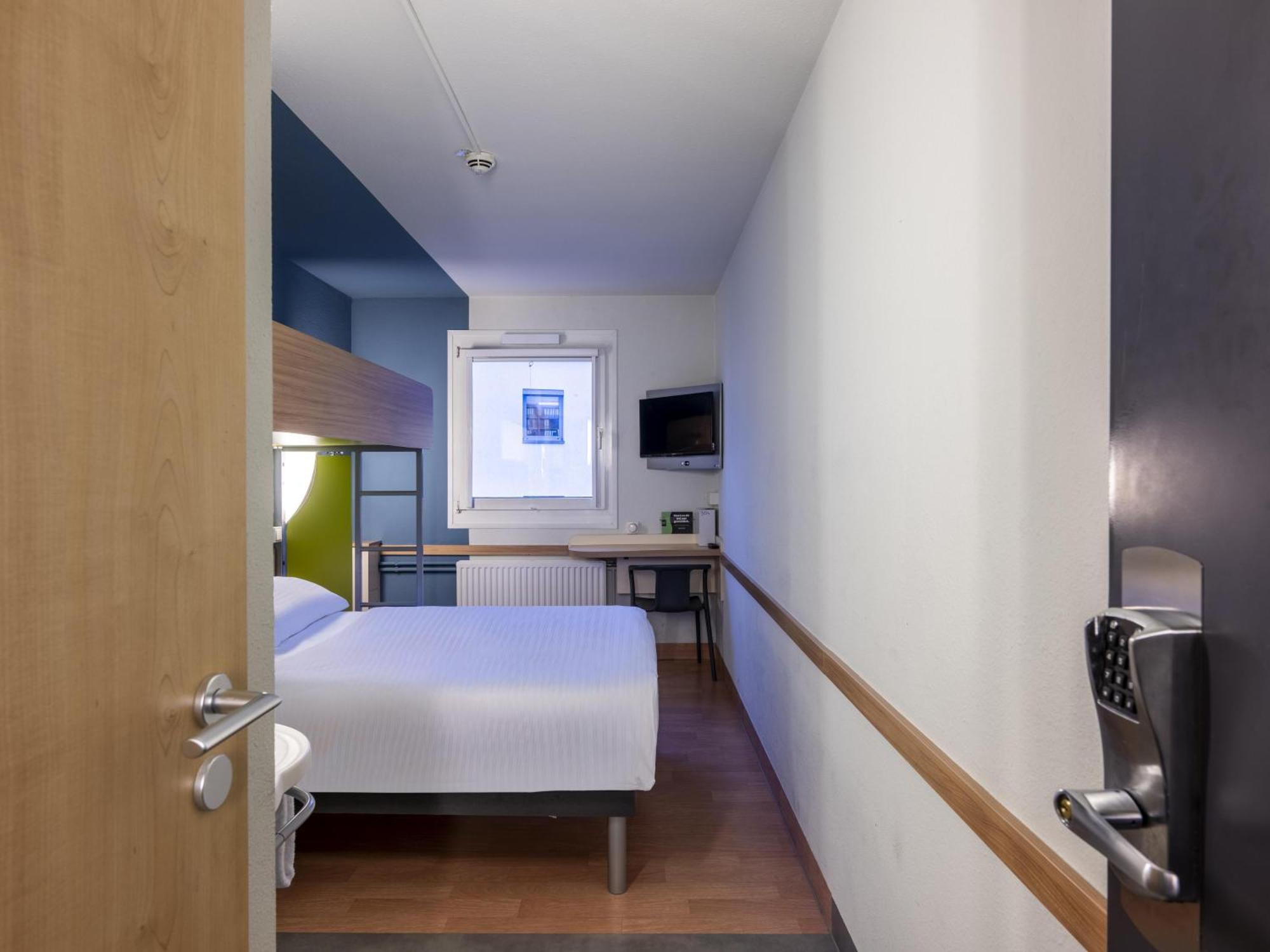B&B Hotel Giessen-Linden Linden  Bagian luar foto